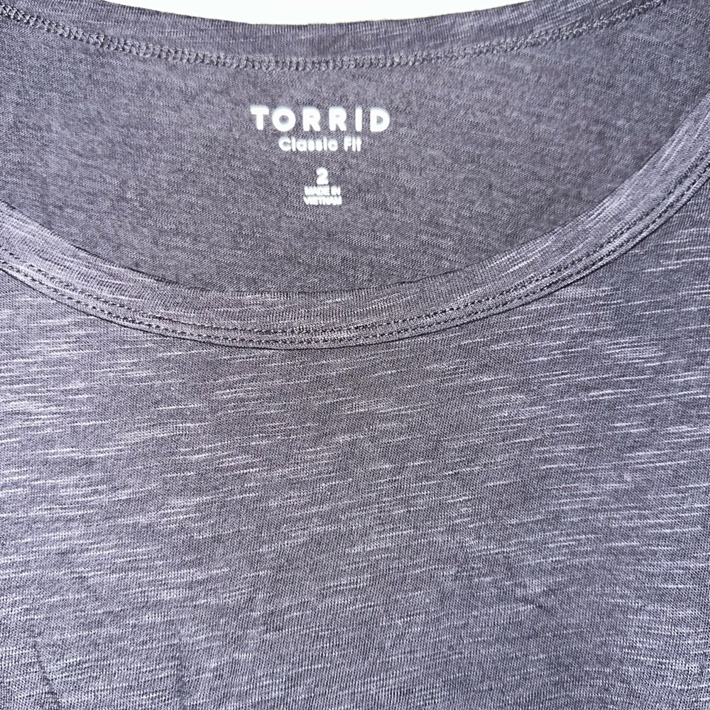 Torrid Charcoal Gray Scoop Neck Classic Top - Picture 2 of 2